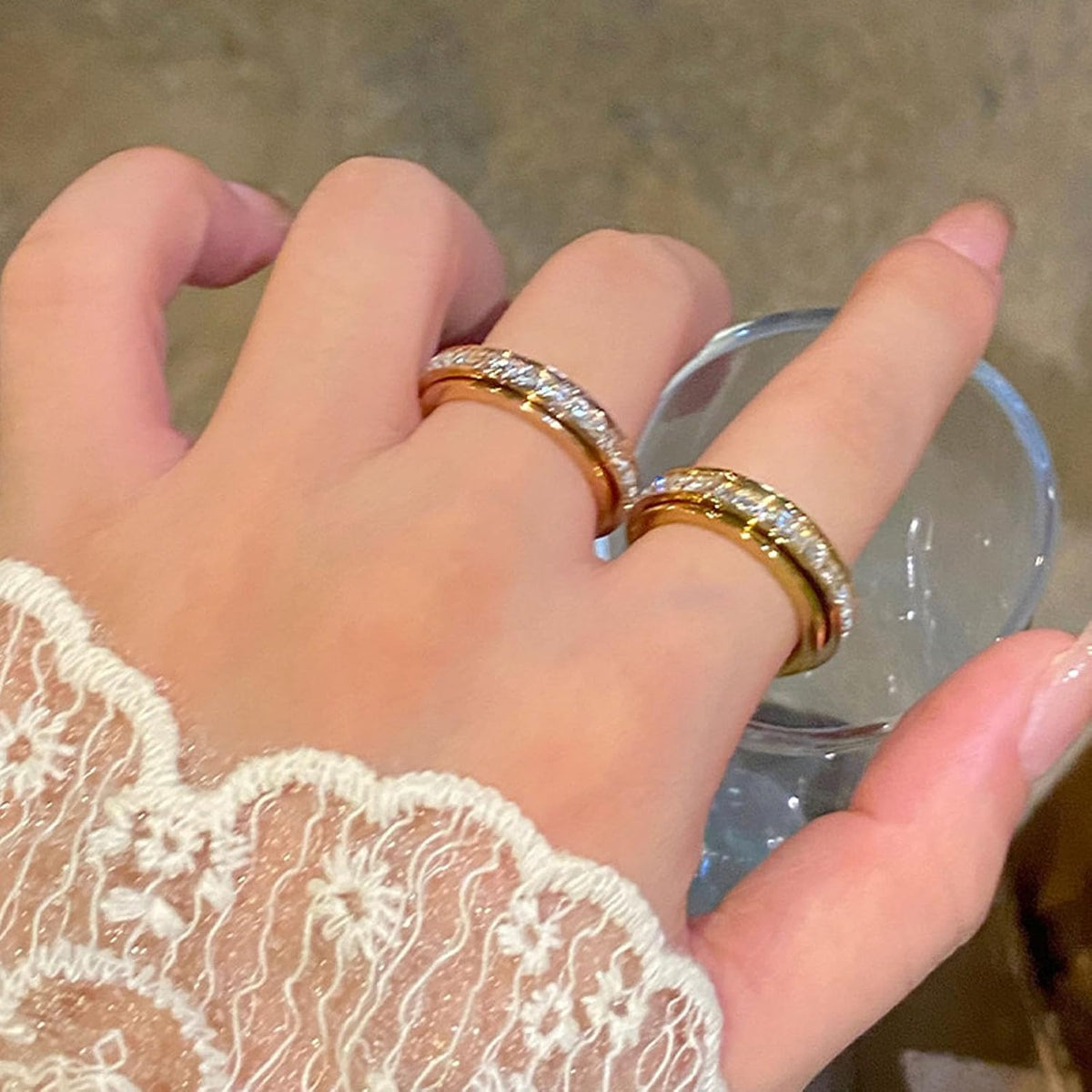 Sparkling Spinning Ring, Anxiety Rings Titanium Steel Spinner Fidget Band Rings for Women Cubic Zirconia Relieving Anxiety Wedding Promise Lucky Statement Ring Comfort Fit Size 5 to 12